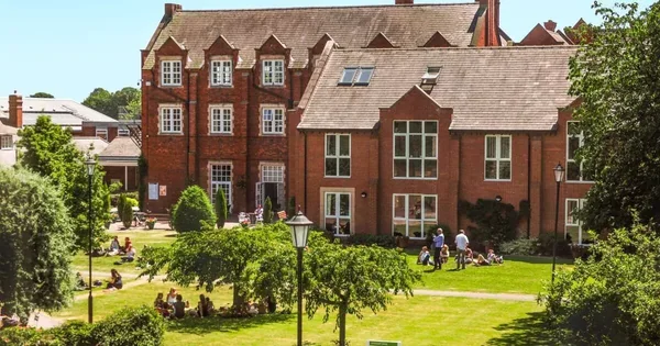 Lincoln Bishop University campus
