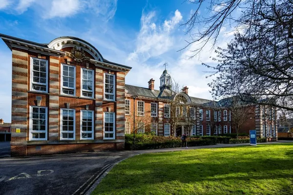 Avenue campus