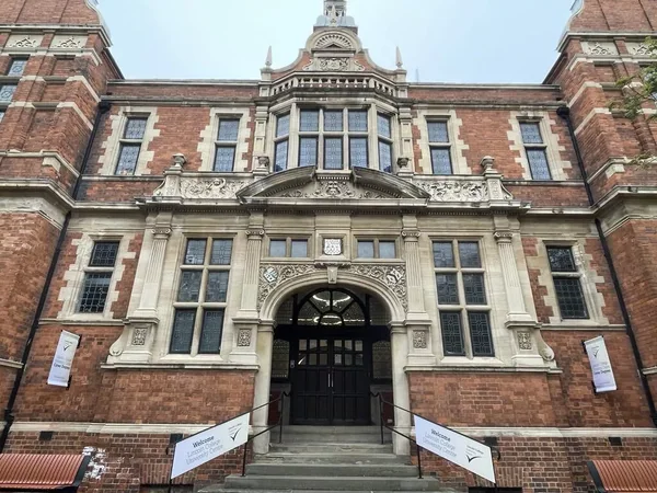 Lincoln College campus